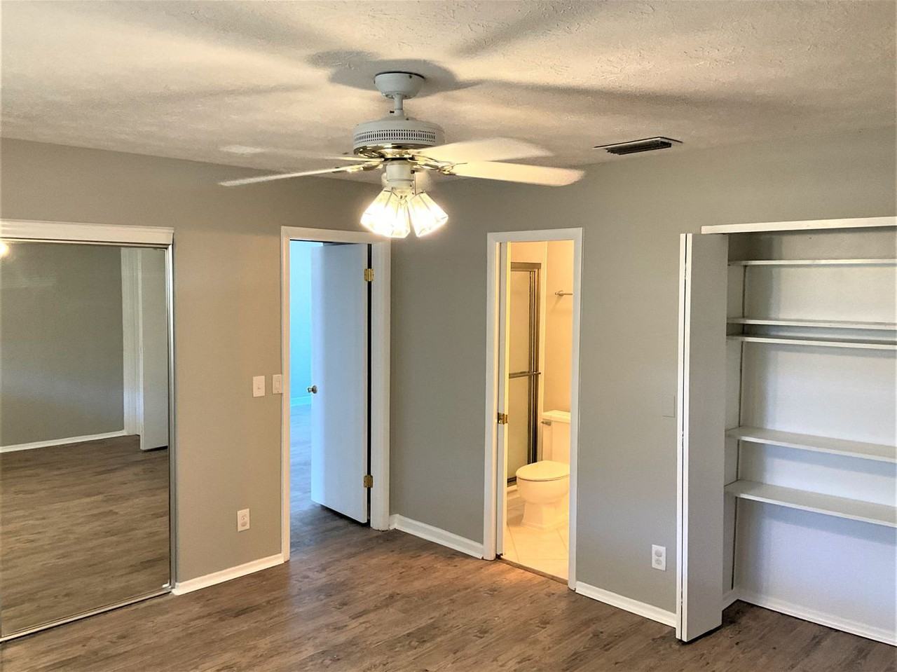 4632 Waverly Ln - Photo 3 of 10