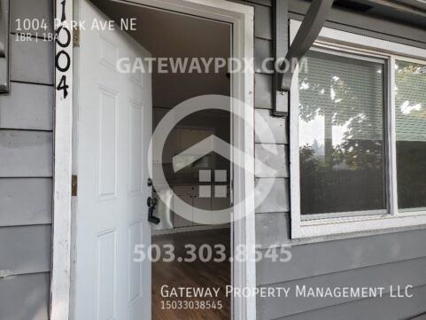 1004 Park Ave Ne - Photo 3 of 16