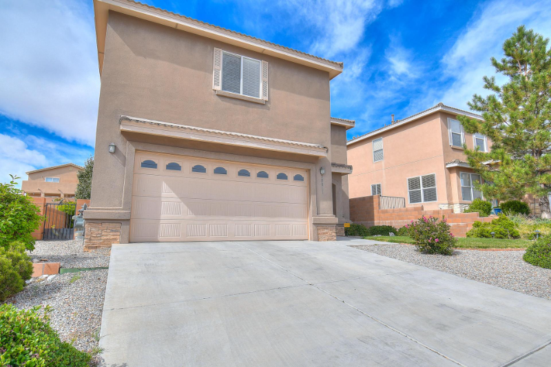 10811 Retanas Pl Nw - Photo 2 of 41