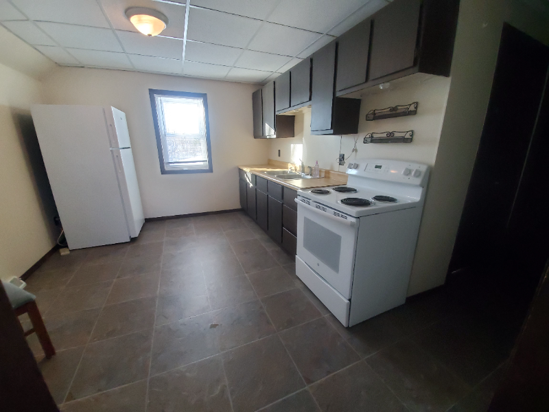 243 Park Ave - Photo 3 of 8