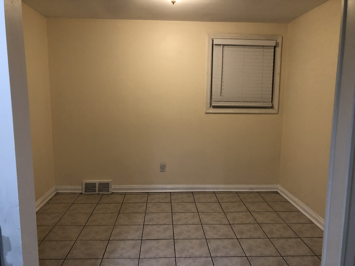 428 Vernon St #1 - Photo 3 of 8
