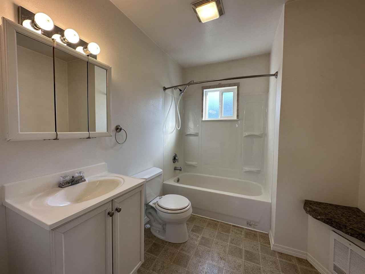 2596 Fir Ave #C - Photo 5 of 14