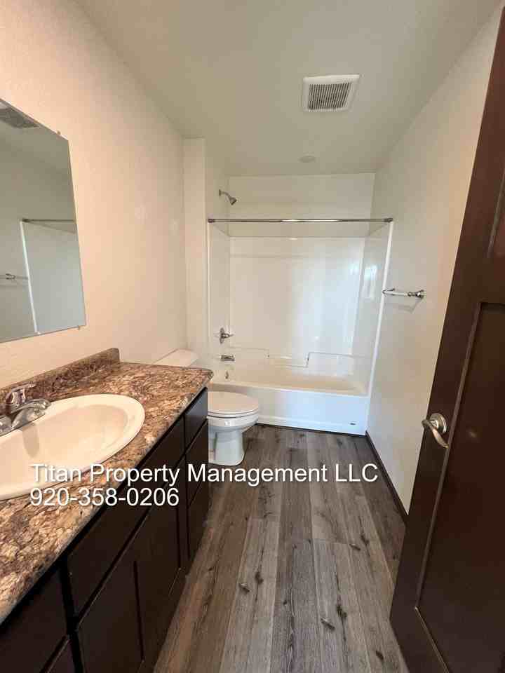 3425 Logan Dr #4 - Photo 4 of 10