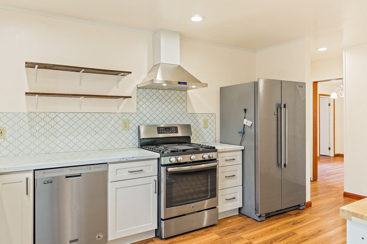 2319 N 145th St #1 - Photo 2 of 20