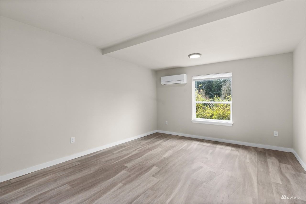5110 Boston Harbor Rd Ne #1 - Photo 5 of 24