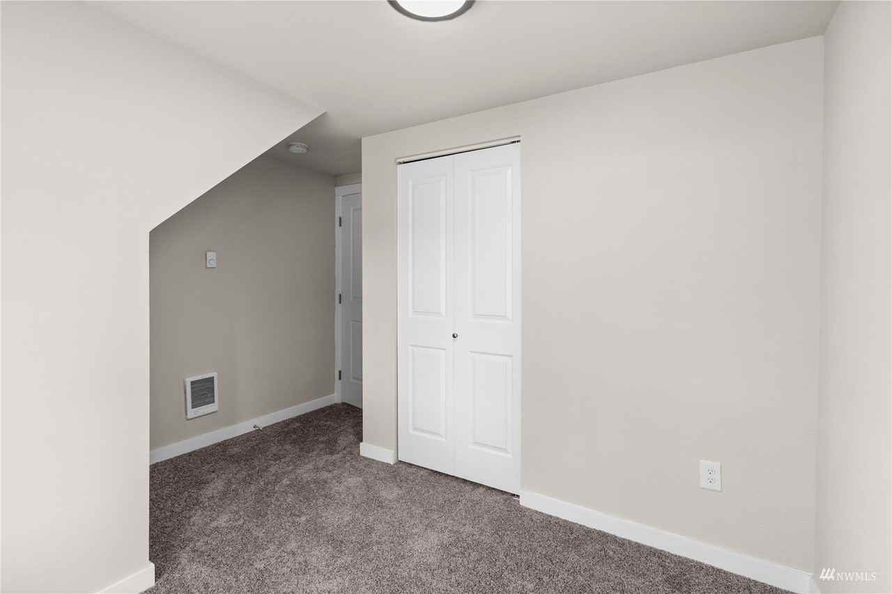 5110 Boston Harbor Rd Ne #1 - Photo 7 of 24
