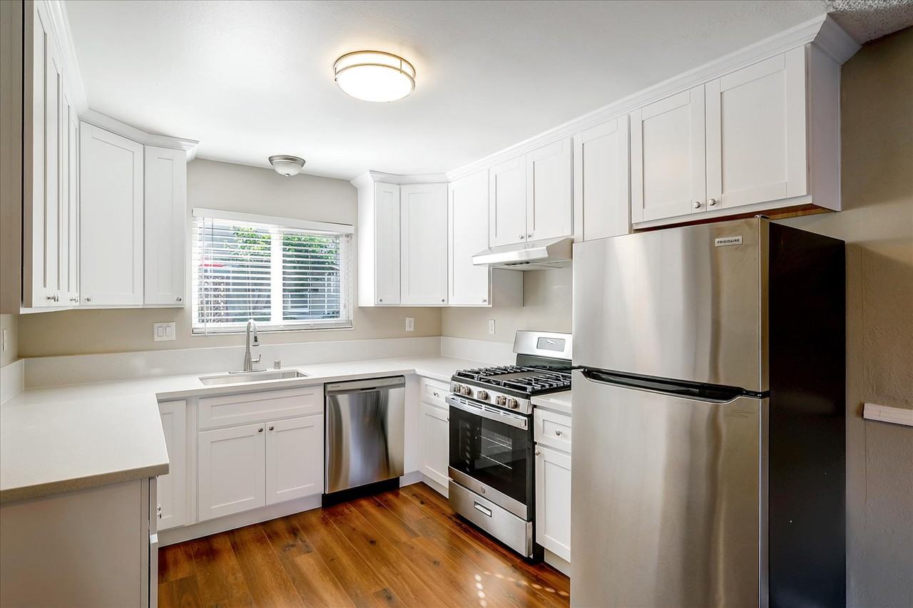 835 Palomino Dr #2 - Photo 5 of 17
