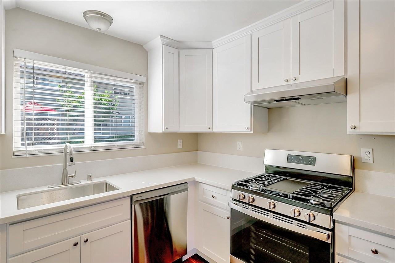835 Palomino Dr #2 - Photo 6 of 17