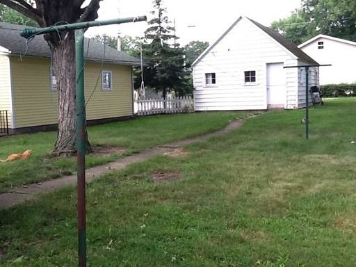 709 Emerson St - Photo 3 of 12