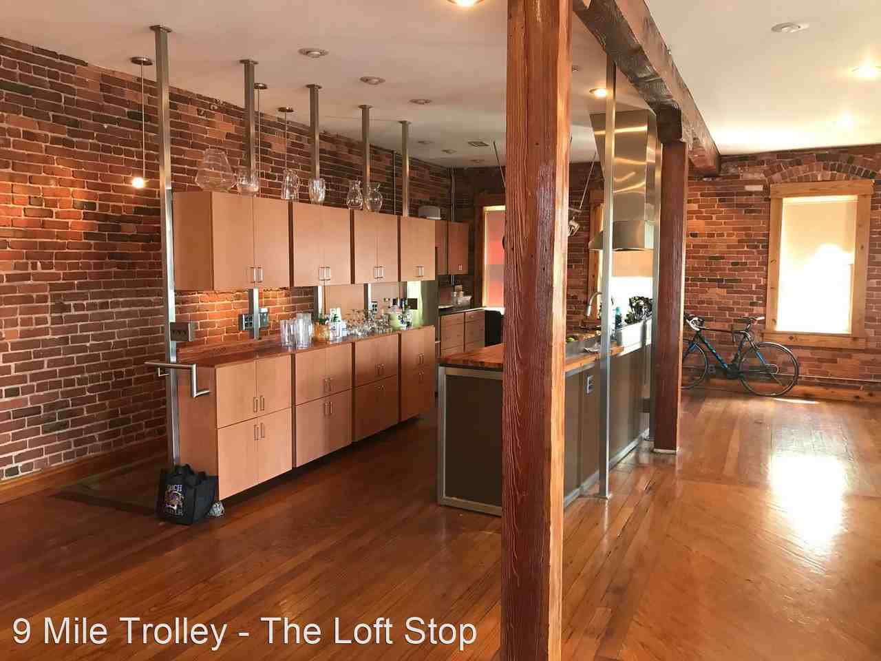 295 Peters St Sw #200 - Photo 3 of 14