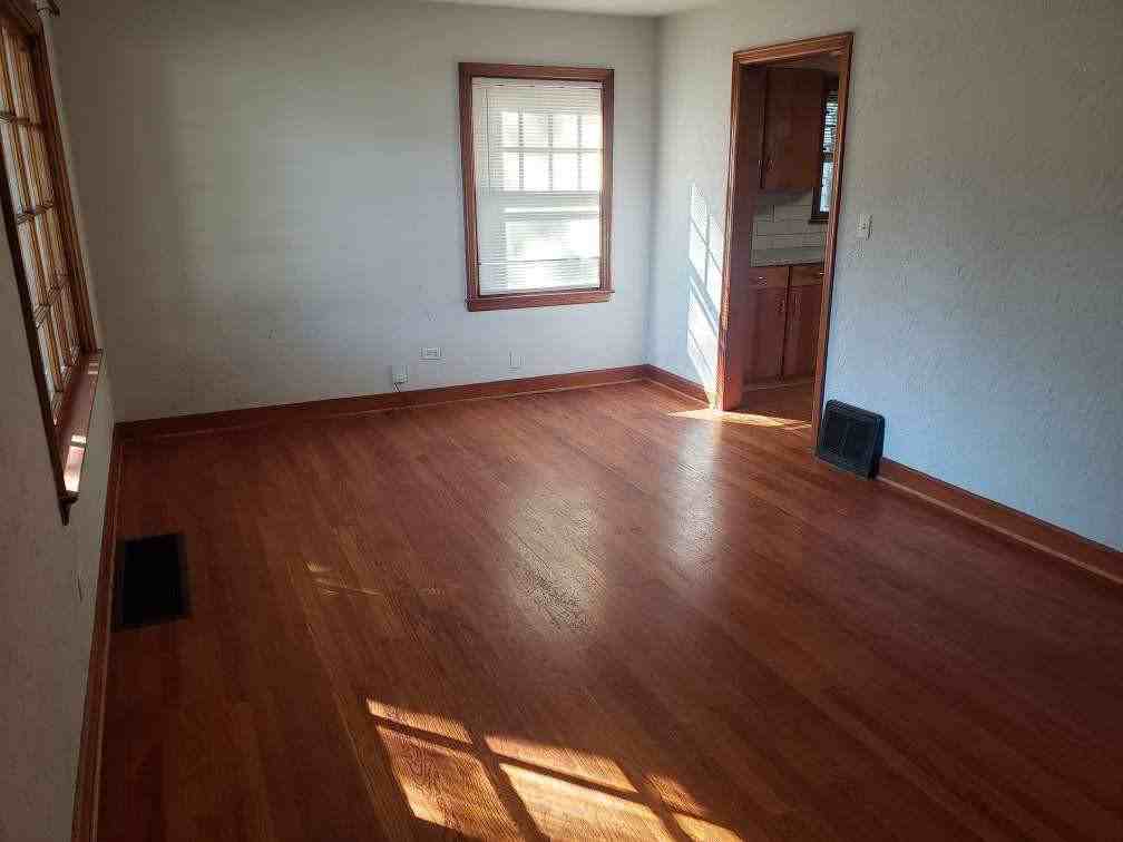 405 Jackson St #1 - Photo 4 of 17