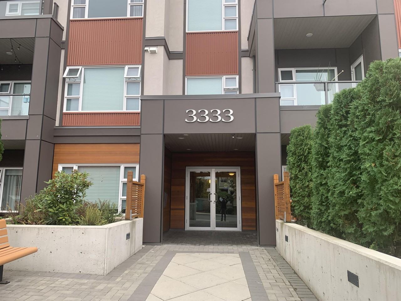 3333 1023333 Glasgow Ave. 102, Saanich, BC V8X 1M5 2 Bedroom