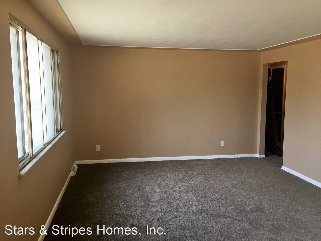 4964 Adams St - Photo 3 of 7