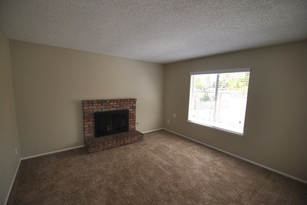 4405 Challen Ave - Photo 2 of 10