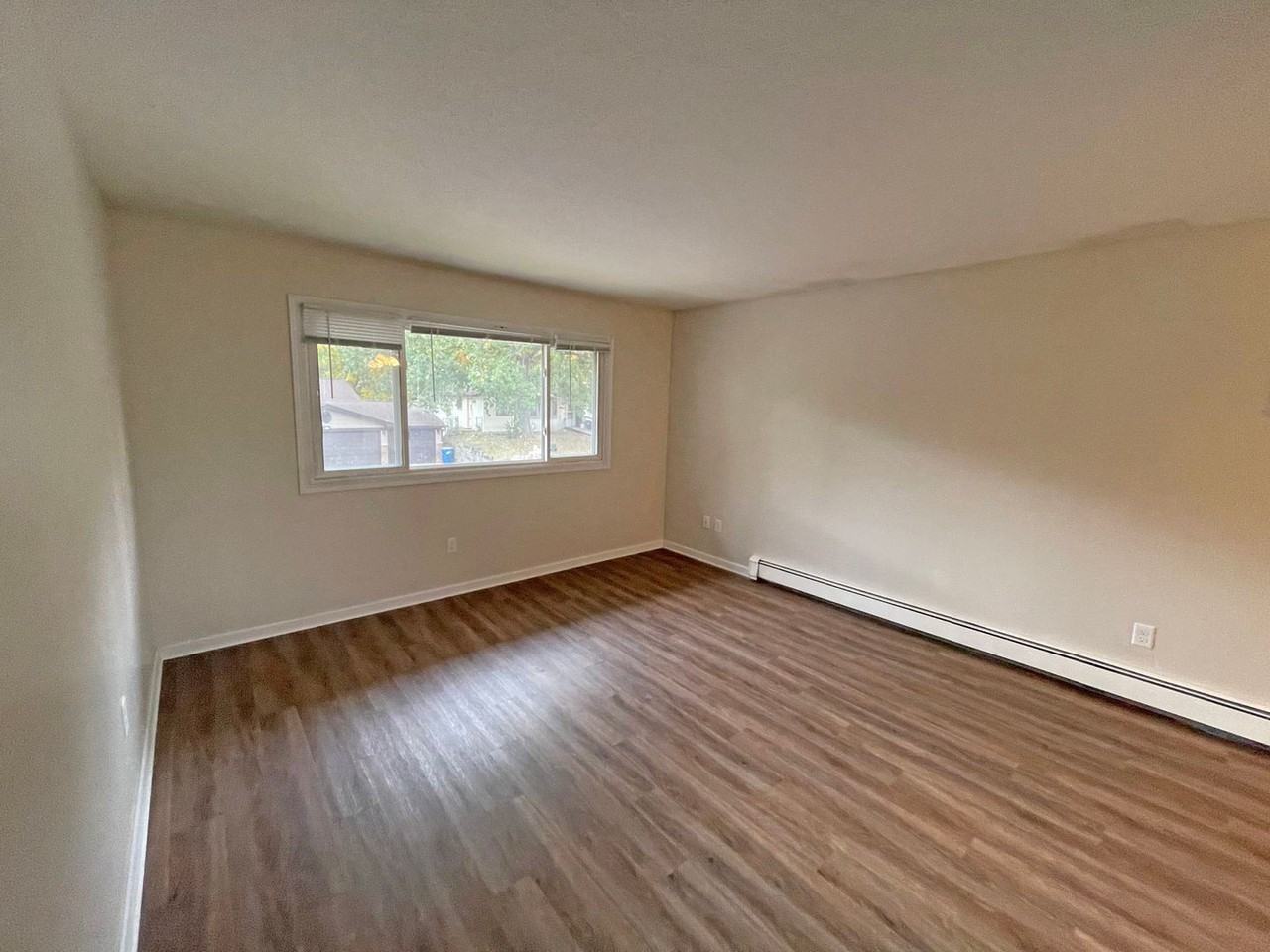 2131 Basswood LN - Photo 2 of 9