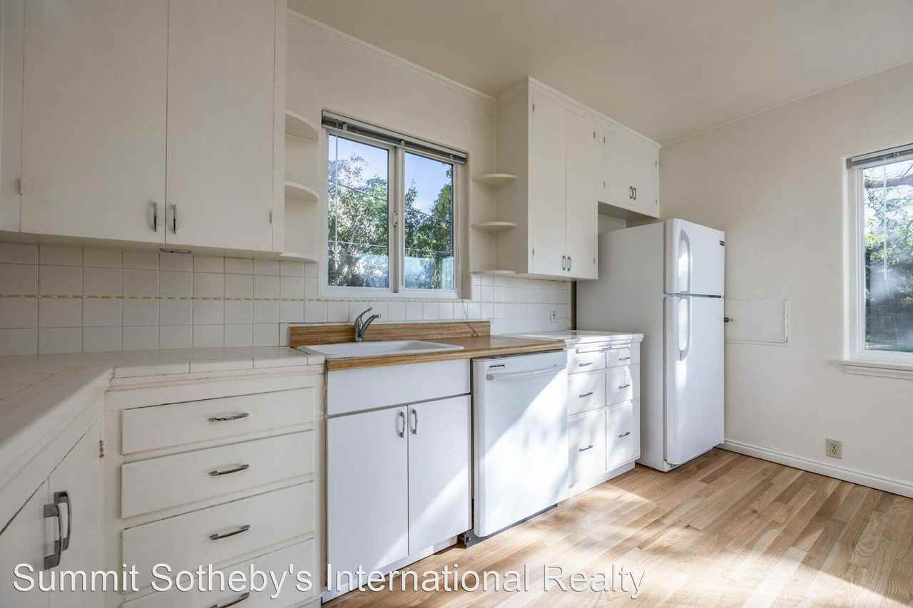 949 S 2300 E - Photo 3 of 29