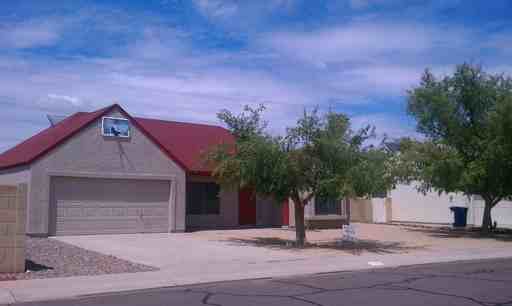 1320 E Drake Dr - Photo 2 of 9