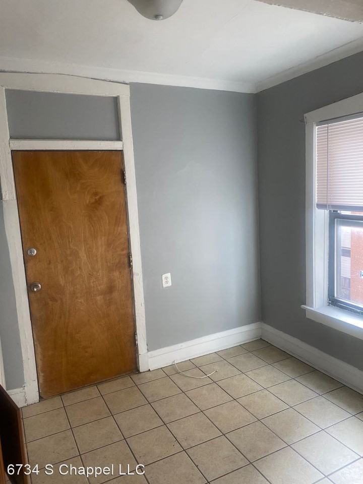 672434 S Chappel Ave. 6724 S Chappel Ave 34, Chicago, IL 60649