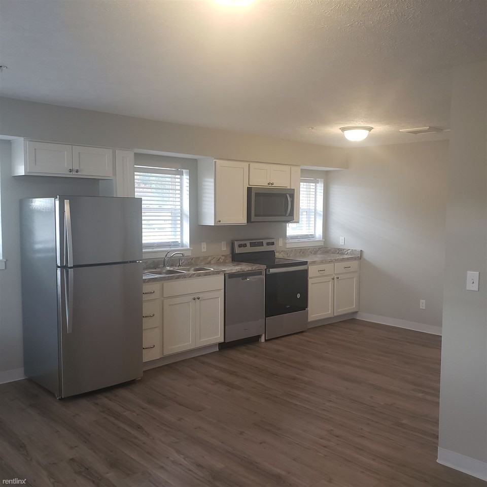 2740 Eastern Ave SE - Photo 3 of 7