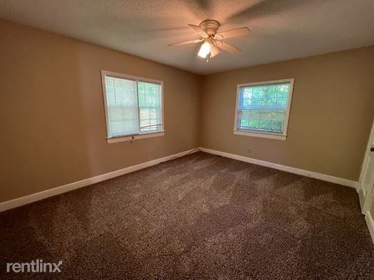 3403 Lawndale Dr - Photo 2 of 10