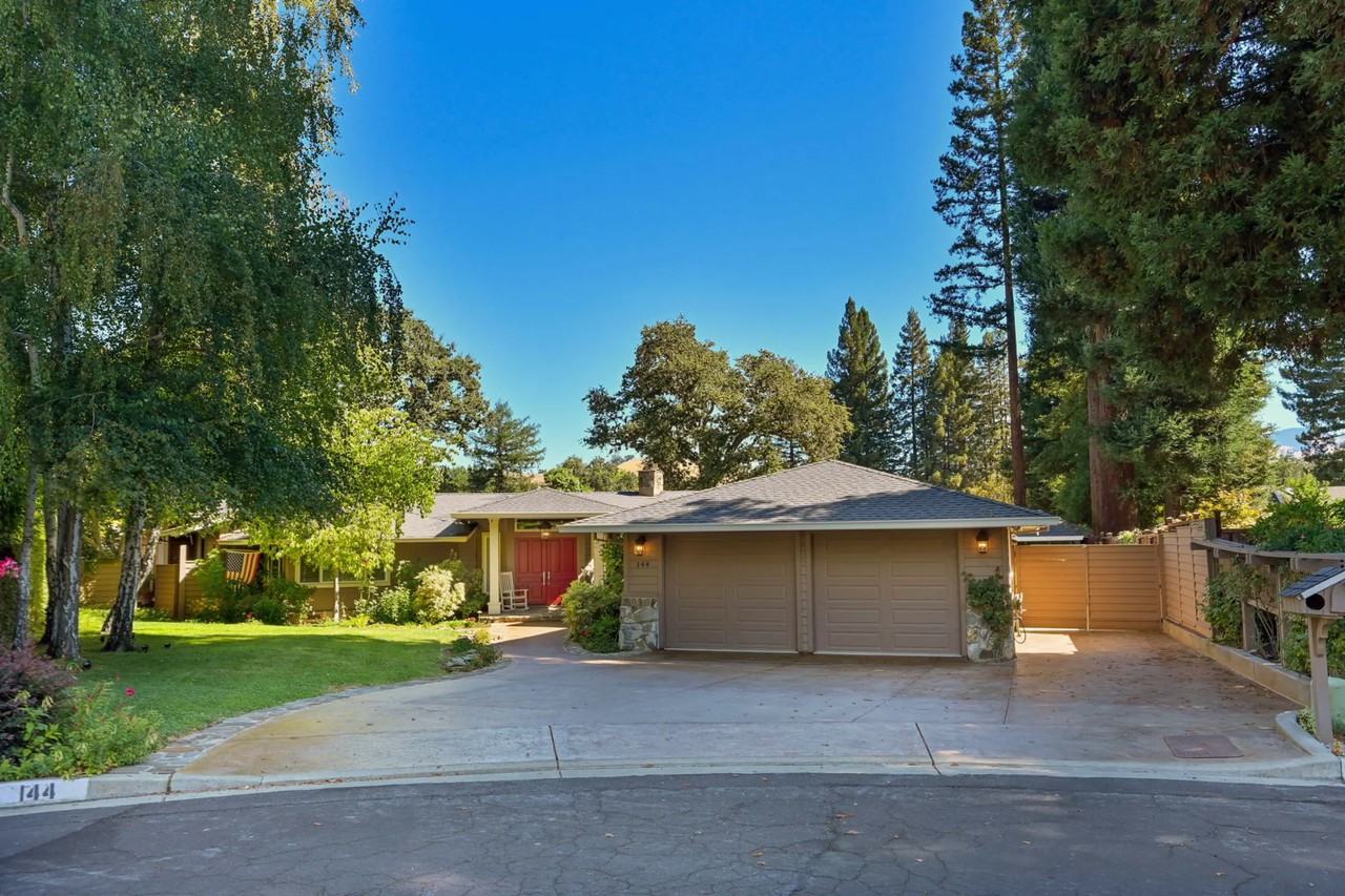 144 Irongate Ct - Photo 3 of 50