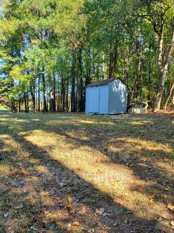 7514 Kings Hwy - Photo 3 of 14