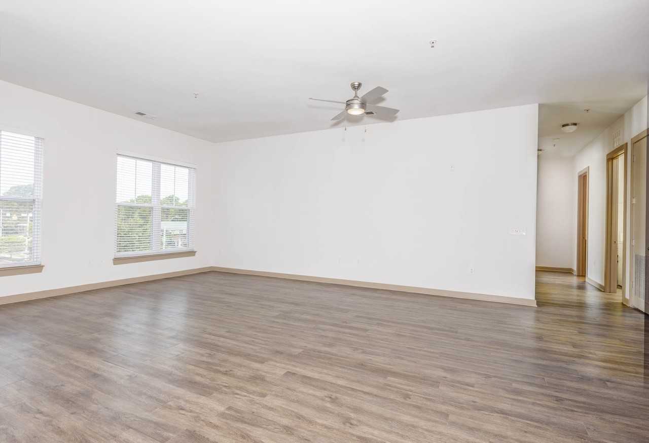 Grace Park - Photo 4 of 31