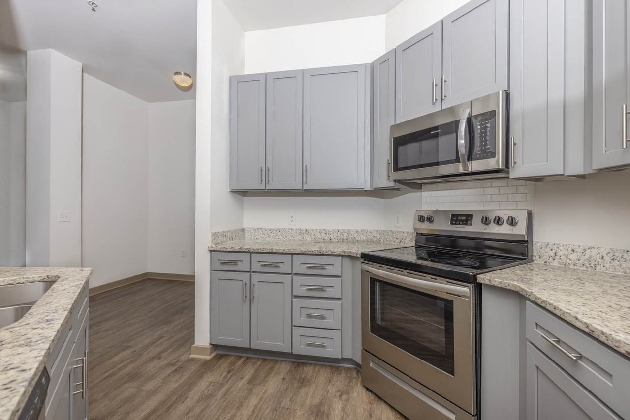 Grace Park - Photo 2 of 31