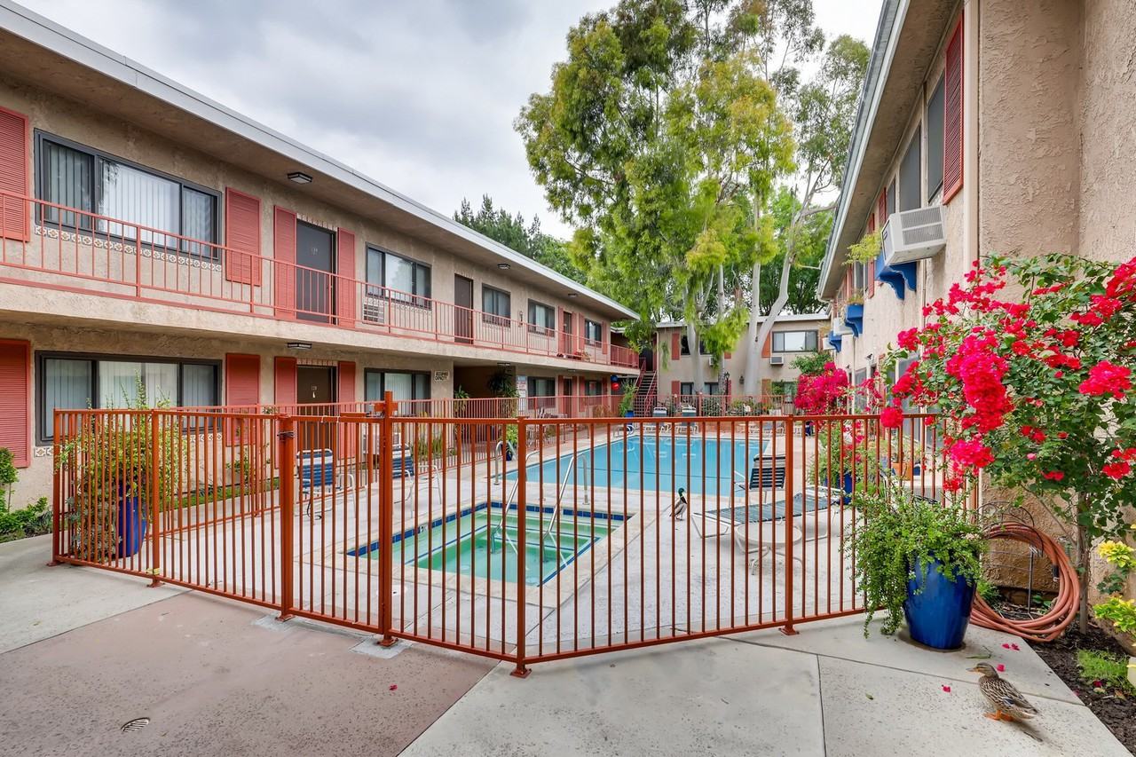 Executive House Apartments