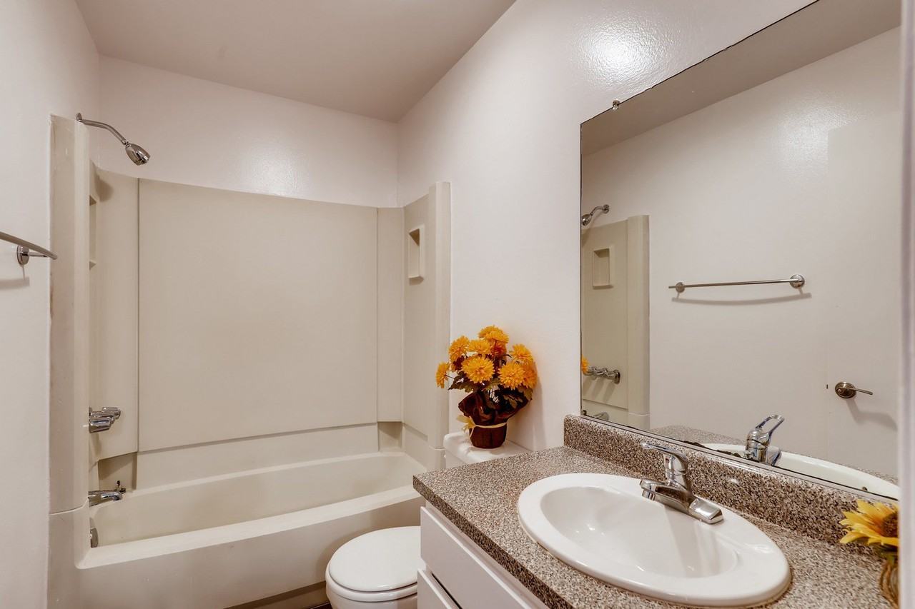 Executive House Apartments - Photo 6 of 59