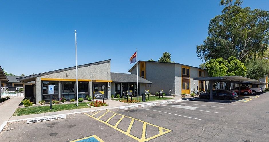 Parq on 50th - Photo 2 of 21