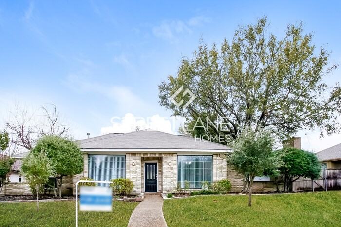 1512 Meadow Glen St - Photo 2 of 16