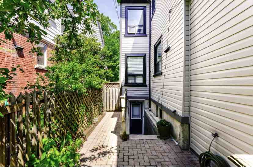 554 Clinton Street - Photo 3 of 19