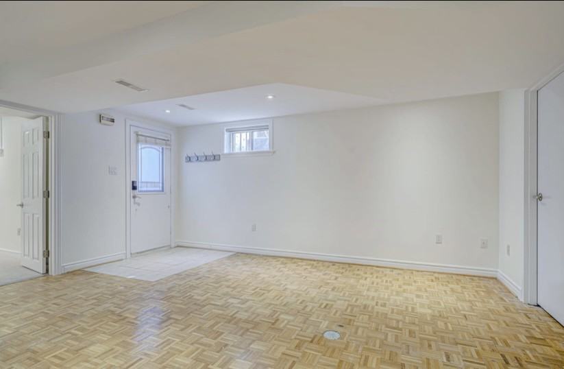 554 Clinton Street - Photo 6 of 19