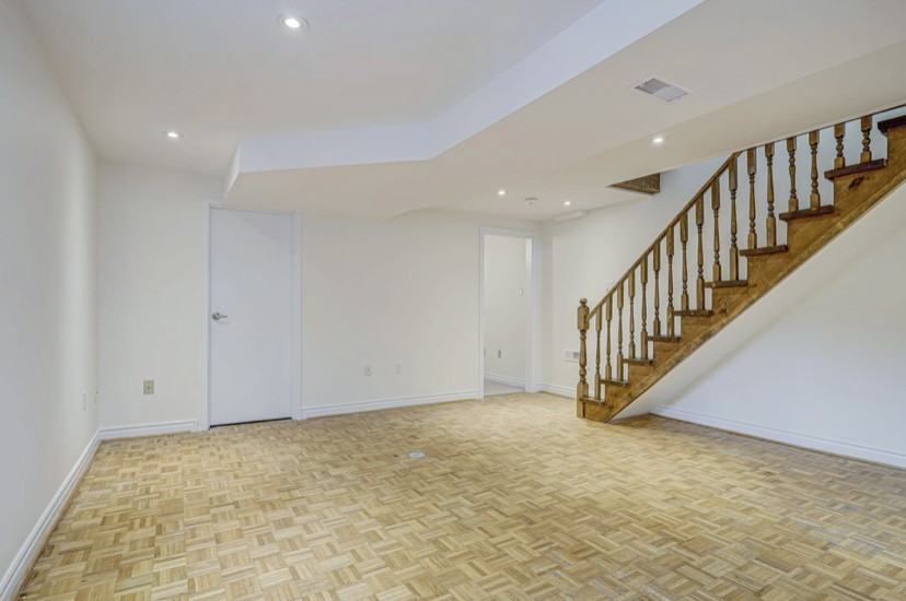 554 Clinton Street - Photo 7 of 19