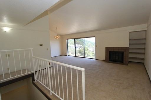 33 Teralynn Ct - Photo 2 of 18