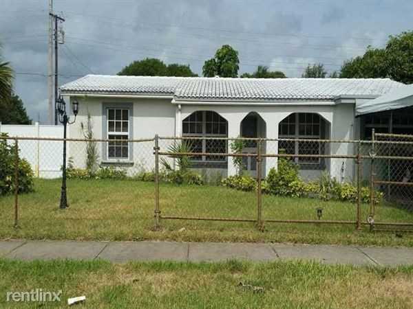 1751 NW 34th Ave - Photo 2 of 12