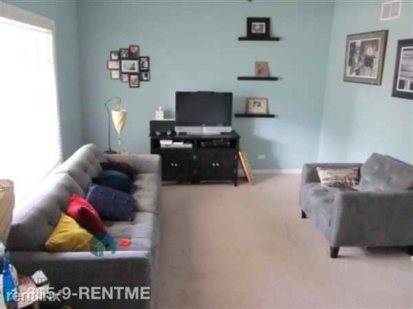 451 S Liberty St - Photo 3 of 11