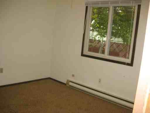2209 Central Pl #B - Photo 2 of 9