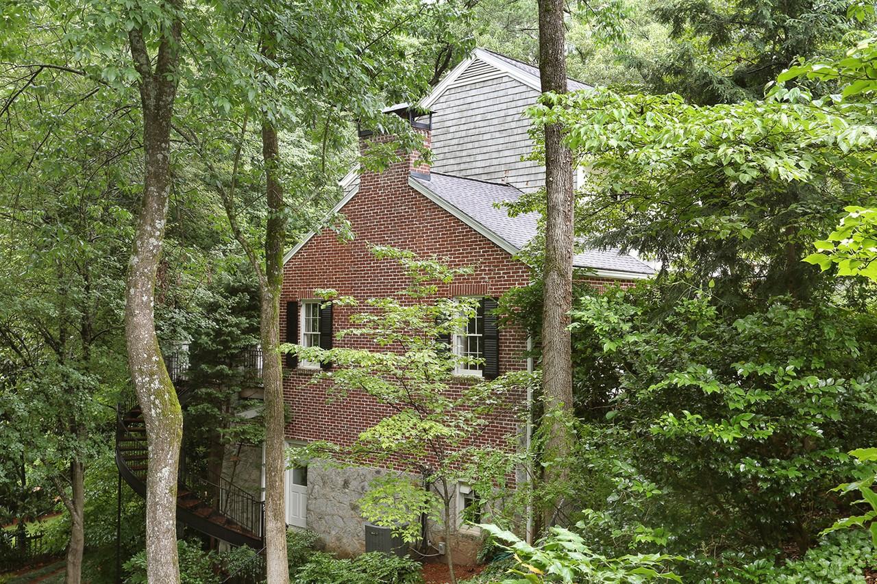 2530 Brookdale Dr NW - Photo 2 of 25