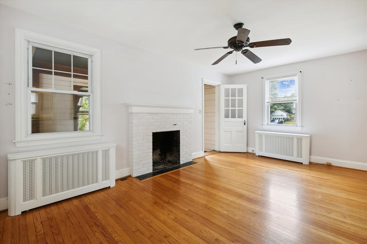 619 S Garfield St - Photo 3 of 30