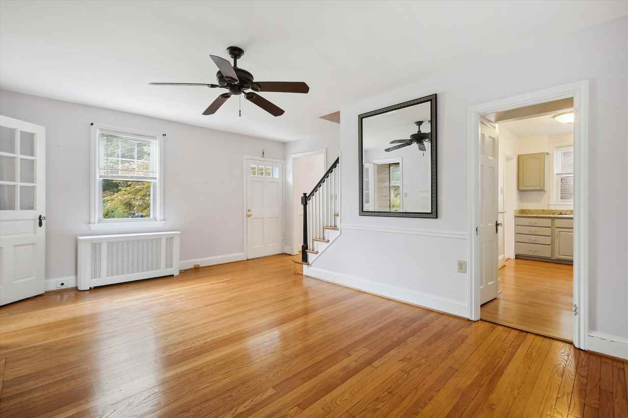 619 S Garfield St - Photo 5 of 30