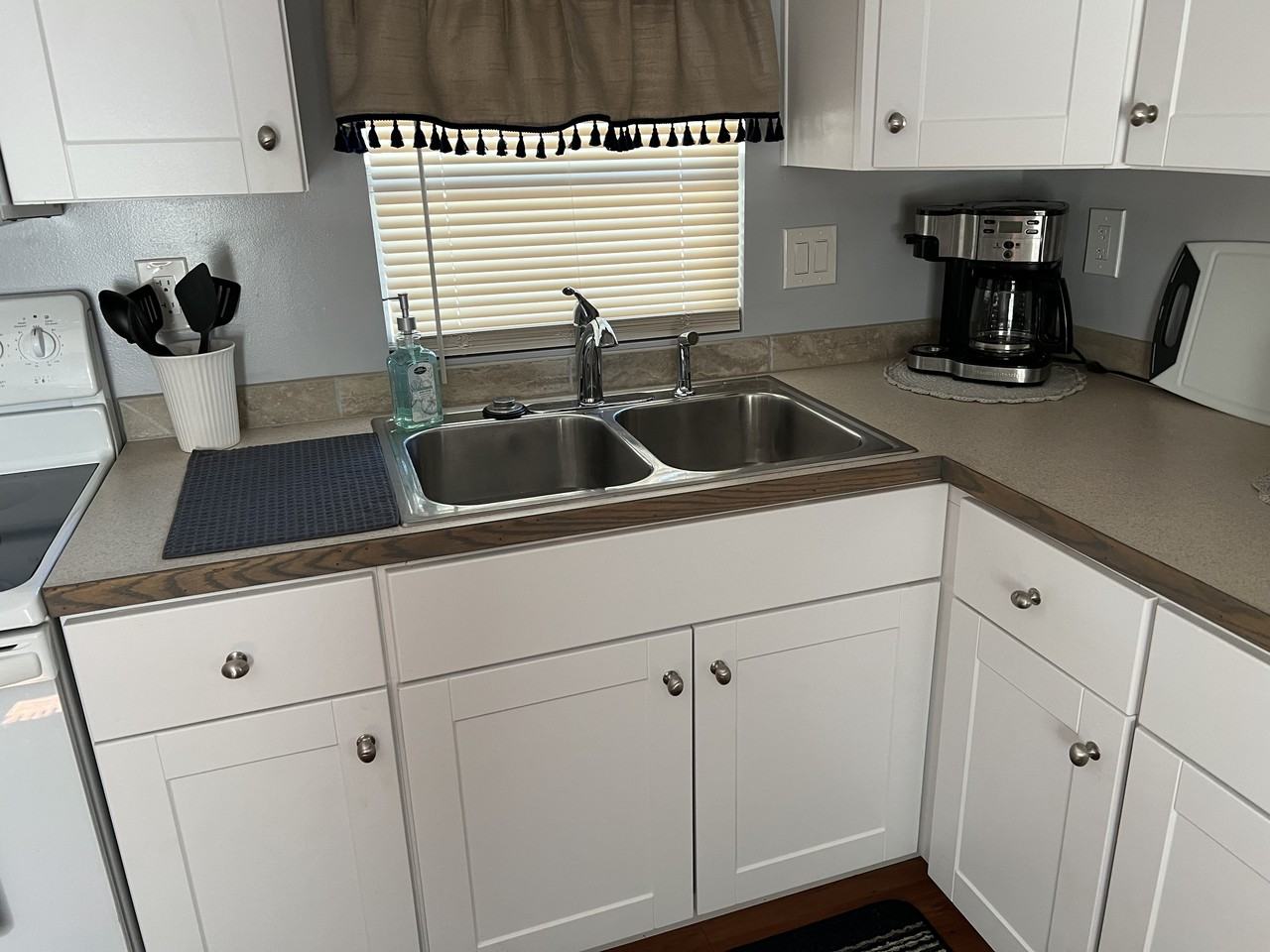 8856 W Arber Ct - Photo 5 of 18