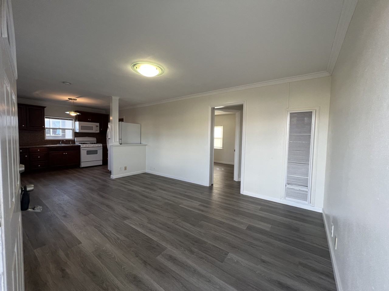 208 N F St - Photo 2 of 18