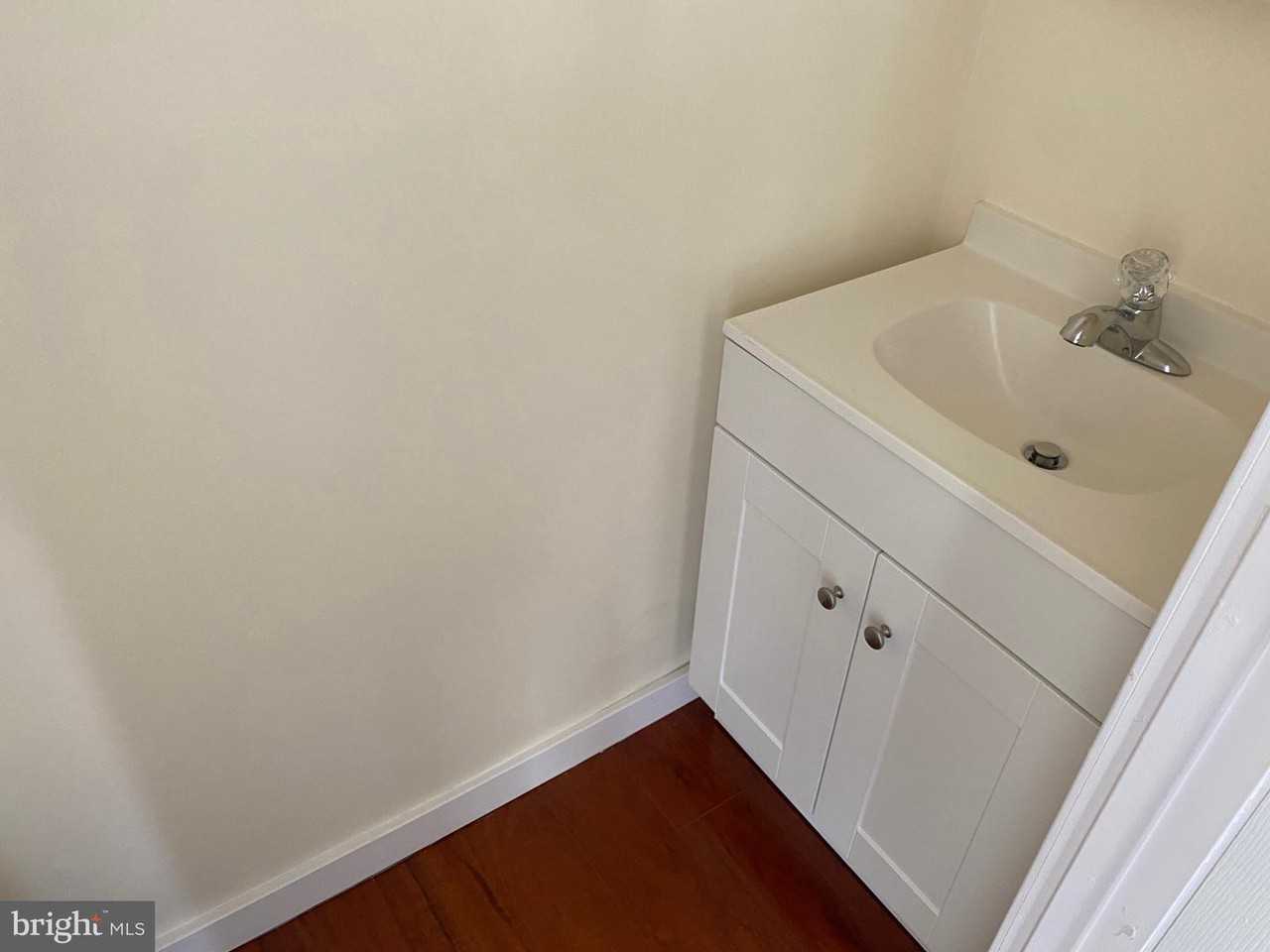125 Guilford St - Photo 7 of 14