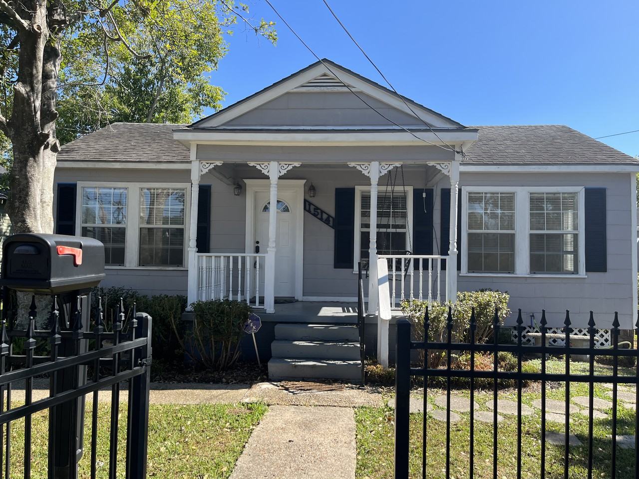 1514 Jefferson St - Photo 2 of 19