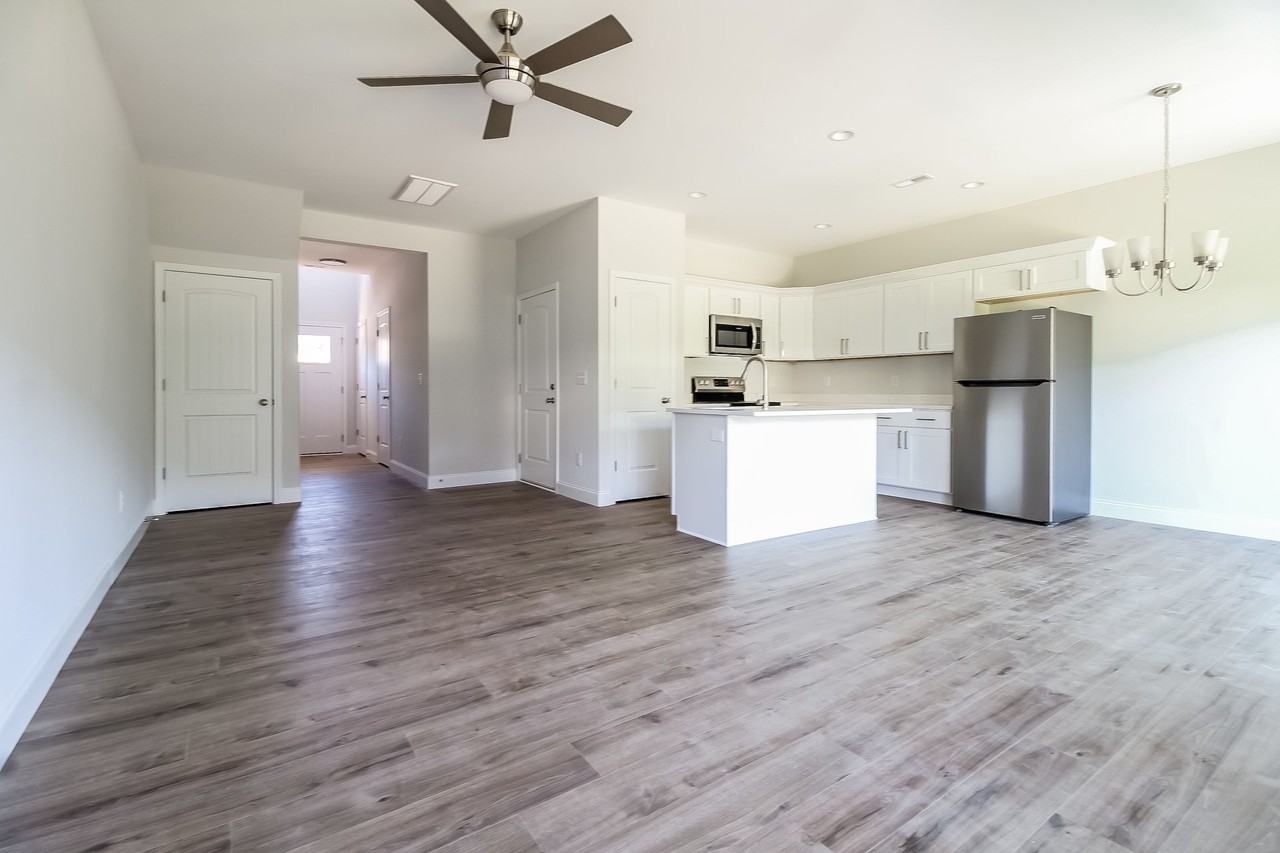128 128 Cannon Creek Drive - Photo 3 of 15