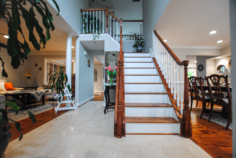 9321 Ravenridge Rd - Photo 2 of 50