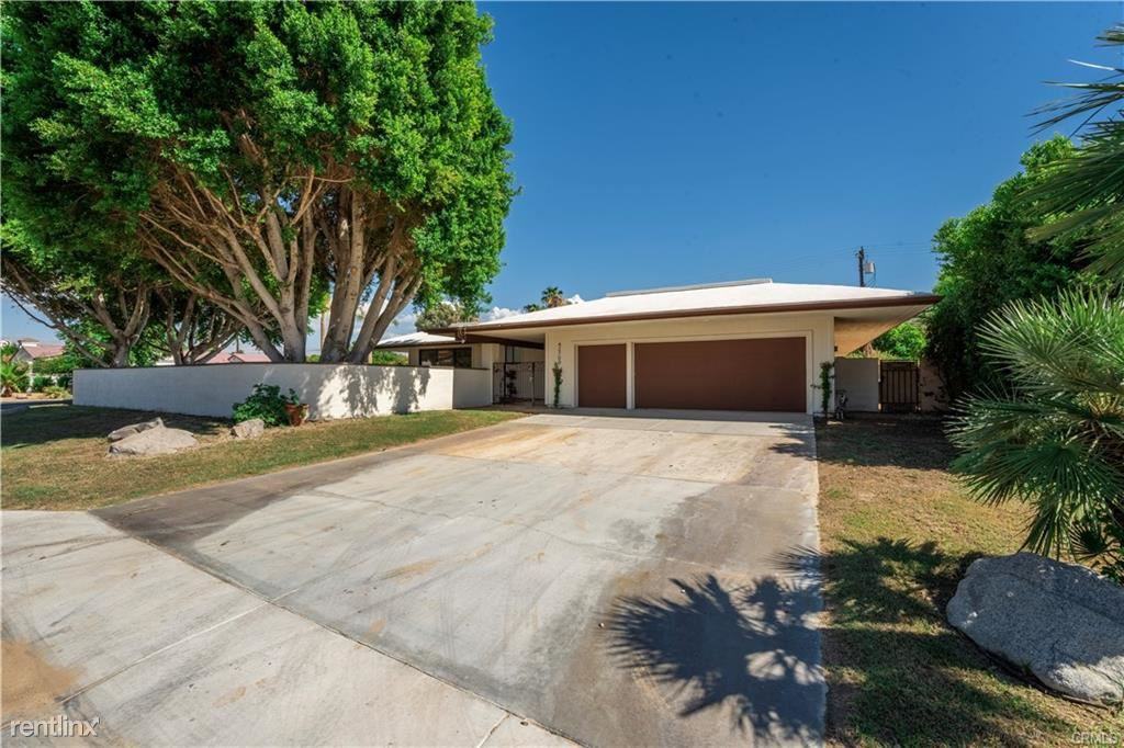 42700 Saint George Dr - Photo 3 of 10