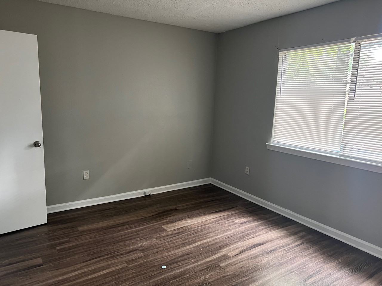 2780 The Springs Ct - Photo 3 of 5